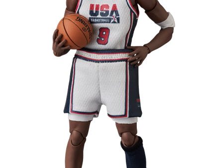 MAFEX No. 132 Michael Jordan (1992 TEAM USA) on Sale